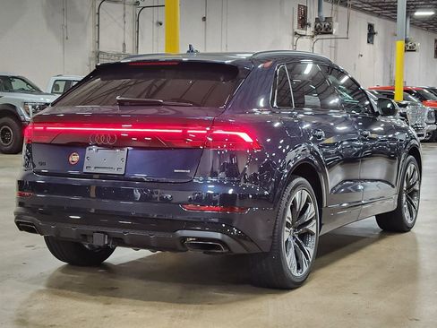 Used 2025 Audi Q8 Premium Plus image 8