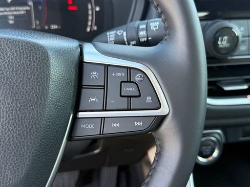 Used 2024 Toyota Grand Highlander FWD image 16