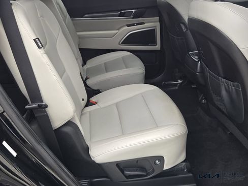 Certified 2024 Kia Telluride S FWD image 15