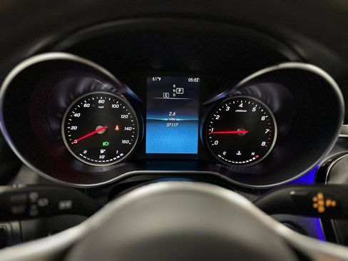 Used 2020 Mercedes-Benz GLC 300 4MATIC image 20