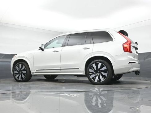 Used 2024 Volvo XC90 T8 Ultimate w/ Lounge Package AWD/4WD image 14