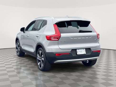 Certified 2023 Volvo XC40 B5 Ultimate w/ Protection Package Premier AWD/4WD image 5