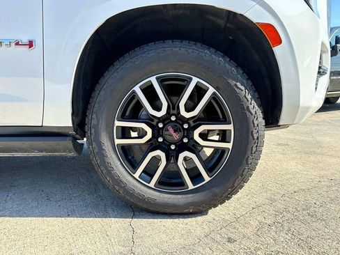 Used 2021 GMC Yukon AT4 w/ AT4 Premium Plus Package image 7