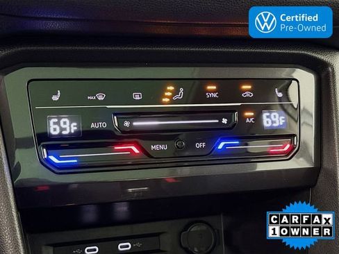 Certified 2022 Volkswagen Tiguan SE w/ Panoramic Sunroof Package image 17