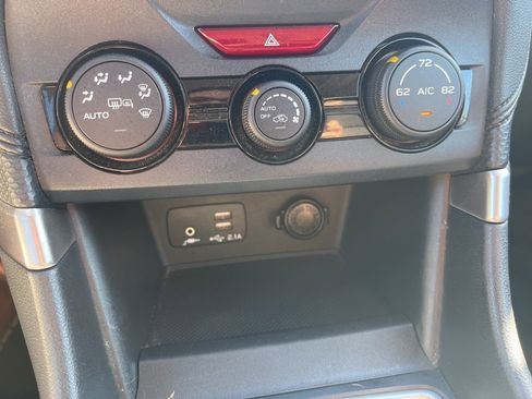 Used 2019 Subaru Forester Premium w/ All-Weather Package image 18