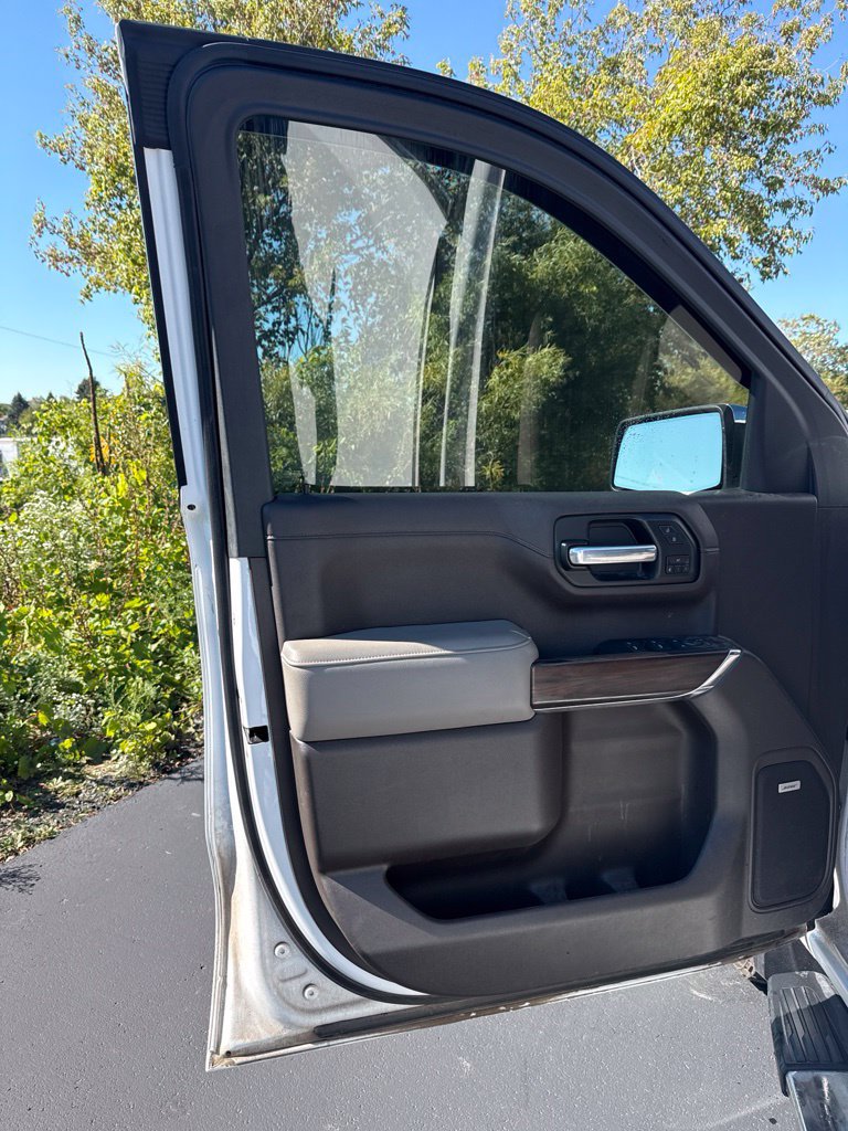 Used 2021 GMC Sierra 1500 SLT w/ SLT Premium Plus Package AWD/4WD image 13