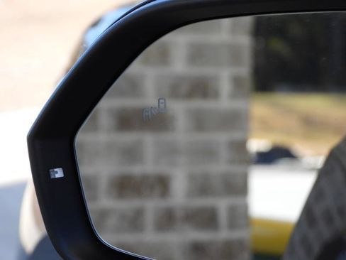 Used 2023 Volkswagen Atlas SE w/ Technology Package w/ Panoramic Sunroof Package image 55