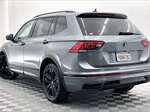 Used 2022 Volkswagen Tiguan SE R-Line FWD image 10