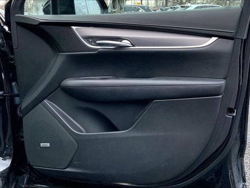 Used 2018 Cadillac XT5 Luxury image 23