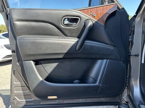 Used 2018 INFINITI QX80 Base image 13