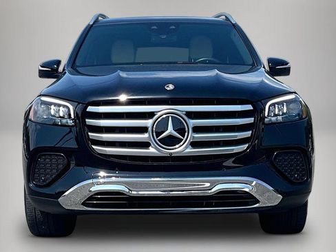Used 2025 Mercedes-Benz GLS 450 4MATIC image 3