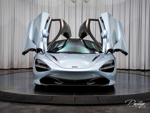 Used 2018 McLaren 720S Luxury image 2