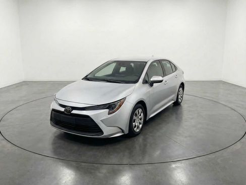 Used 2024 Toyota Corolla LE image 1