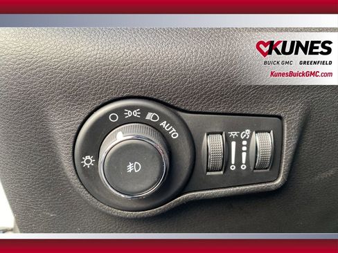 Used 2024 Jeep Compass Trailhawk image 29