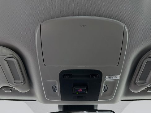 Used 2023 Toyota Camry SE image 18