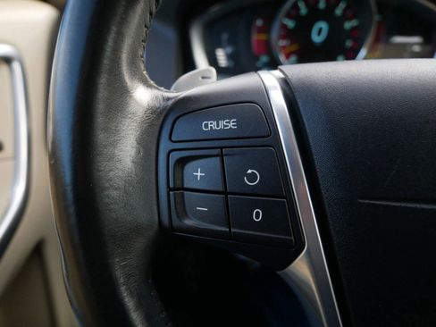 Used 2015 Volvo XC60 T6 Premier Plus image 25