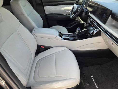 Certified 2025 Hyundai Tucson SEL FWD image 14