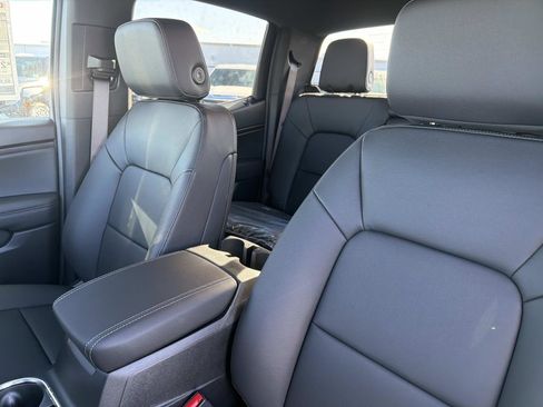 New 2026 GMC Canyon Elevation w/ Convenience Package image 19