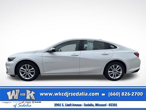 Used 2018 Chevrolet Malibu LT FWD image 11