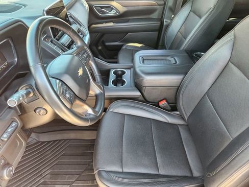Used 2023 Chevrolet Suburban High Country image 10