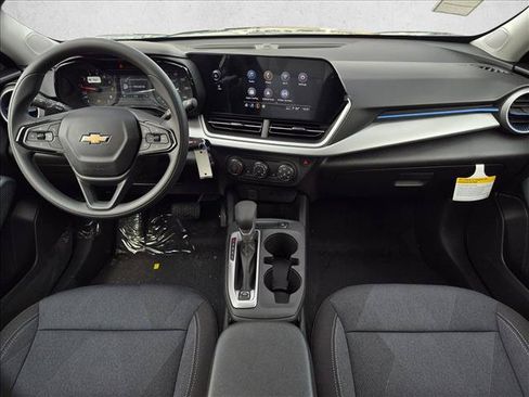 New 2026 Chevrolet Trax LS w/ LS Convenience Package FWD image 14
