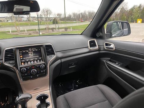 Used 2015 Jeep Grand Cherokee Laredo w/ Quick Order Package 23E AWD/4WD image 30