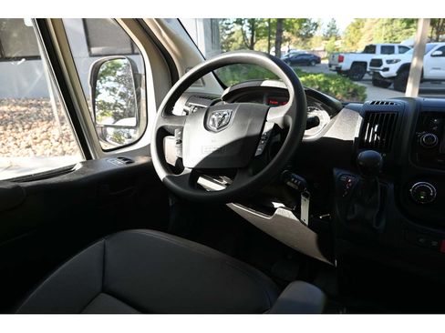 Used 2019 RAM ProMaster 2500 w/ Premium Appearance Group FWD image 25