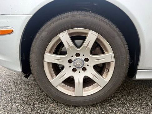 Used 2007 Mercedes-Benz E 320 BlueTEC Sedan image 23