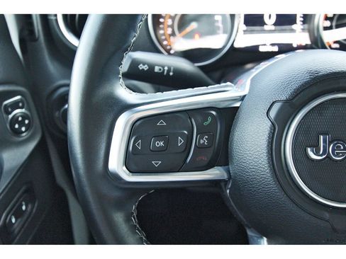 Used 2021 Jeep Gladiator Overland w/ Popular Equipment Package AWD/4WD image 19
