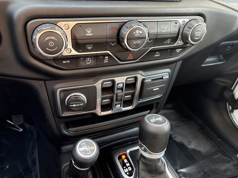 Certified 2021 Jeep Wrangler Unlimited Islander image 29