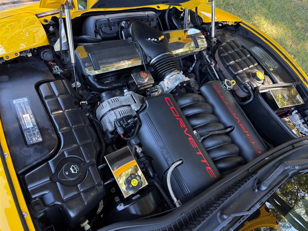 Used 2003 Chevrolet Corvette Coupe w/ Preferred Equipment Group RWD image 71