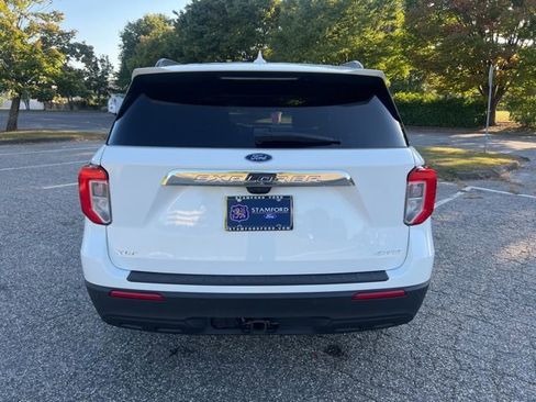 Certified 2022 Ford Explorer XLT w/ Class IV Trailer Tow Package image 9