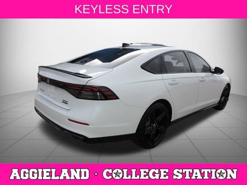 Used 2025 Honda Accord Sport image 4