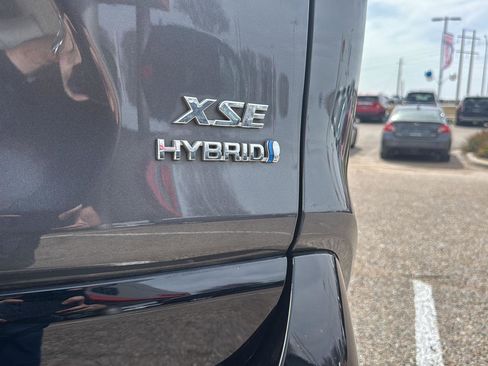 Used 2020 Toyota RAV4 XSE image 5