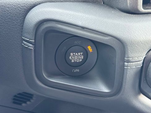 Used 2026 Jeep Wrangler Unlimited Rubicon AWD/4WD image 10