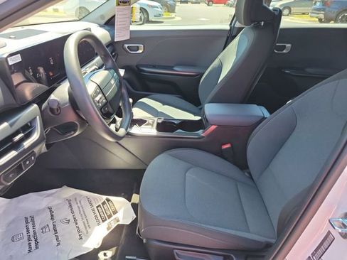 New 2026 Kia K4 LXS image 17