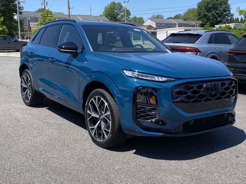 New 2026 Audi Q3 quattro 2.0T AWD/4WD image 1