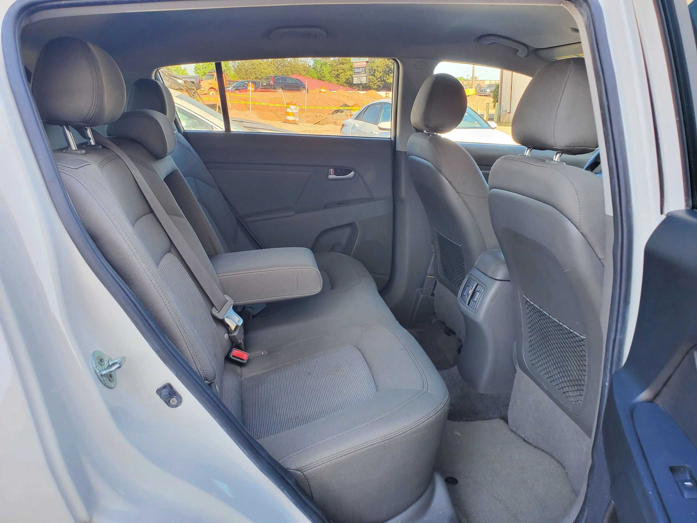 Used 2016 Kia Sportage LX FWD image 4