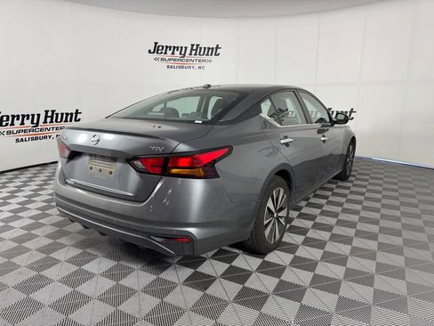 Used 2021 Nissan Altima 2.5 SV FWD image 7