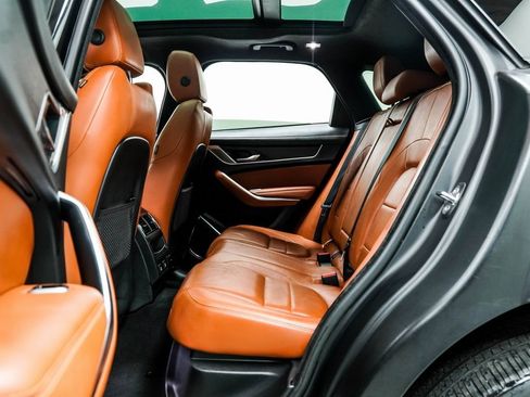 Used 2021 Jaguar F-PACE R-Dynamic S image 43