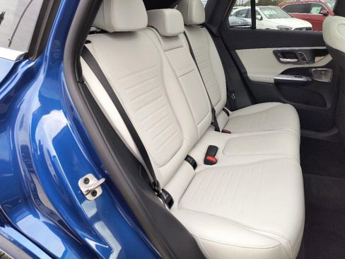 New 2025 Mercedes-Benz GLC 300 4MATIC image 13