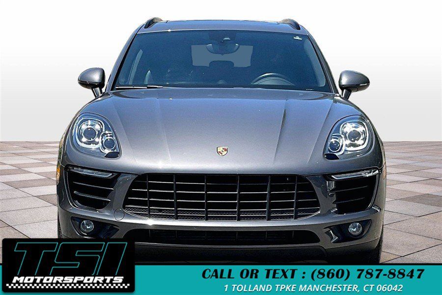 Used 2018 Porsche Macan AWD/4WD image 3