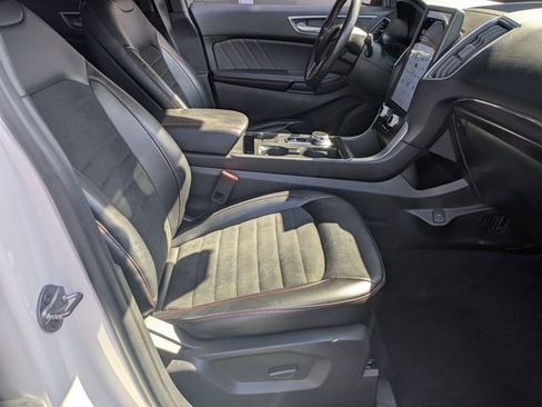 Used 2022 Ford Edge ST-Line image 27