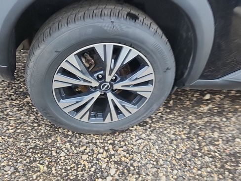 Used 2023 Nissan Rogue SV AWD/4WD image 3