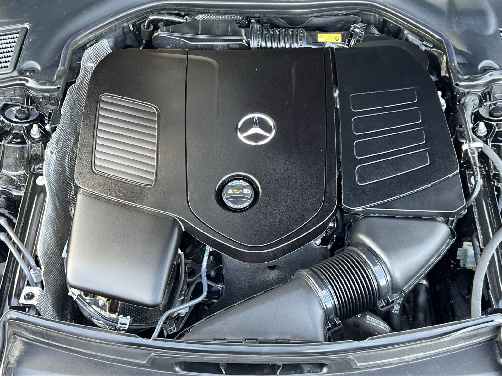 Used 2023 Mercedes-Benz C 300 4MATIC Sedan image 34