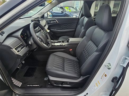 New 2026 Mitsubishi Outlander SEL image 15