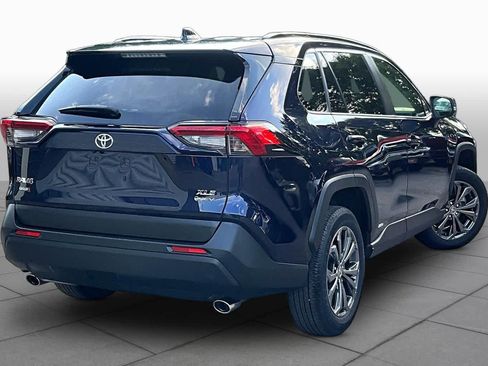 Used 2025 Toyota RAV4 XLE Premium AWD/4WD image 13