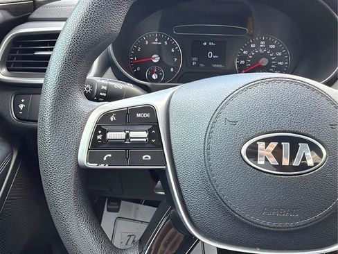 Used 2020 Kia Sorento FWD V6 image 50