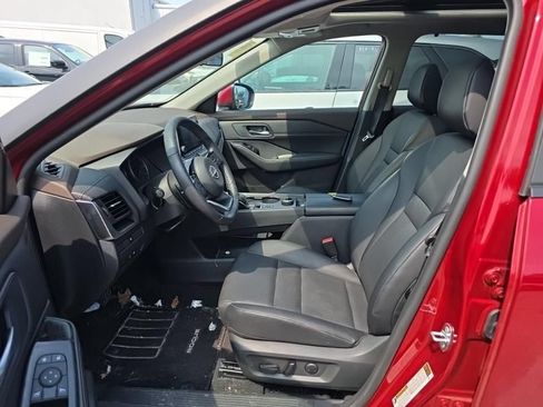 Certified 2023 Nissan Rogue SV w/ SV Premium B Package AWD/4WD image 12