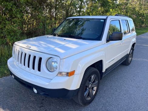 Used 2015 Jeep Patriot High Altitude image 2